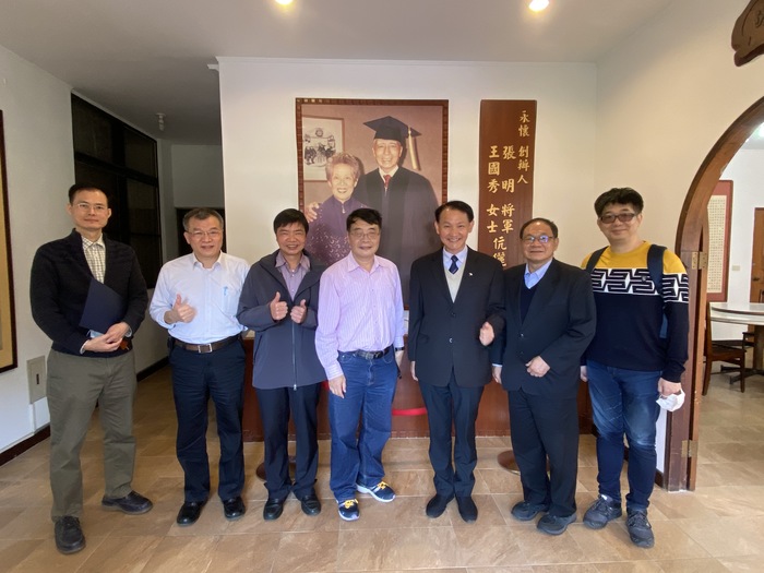 2021/2/22 亞東技術學院黃茂全校長來訪圖片